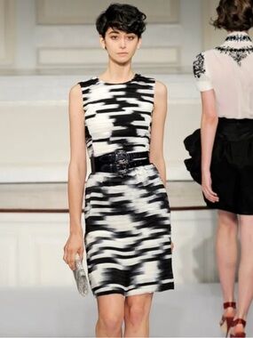 New Oscar de la Renta Black and White Abstract Silk Sheath Dress